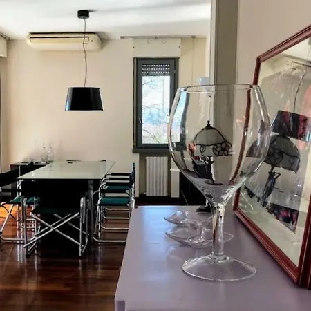 Διαμέρισμα Design Montebello Citta Di Parco Bizzozero