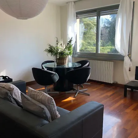 Διαμέρισμα Design Montebello Citta Di Parco Bizzozero *